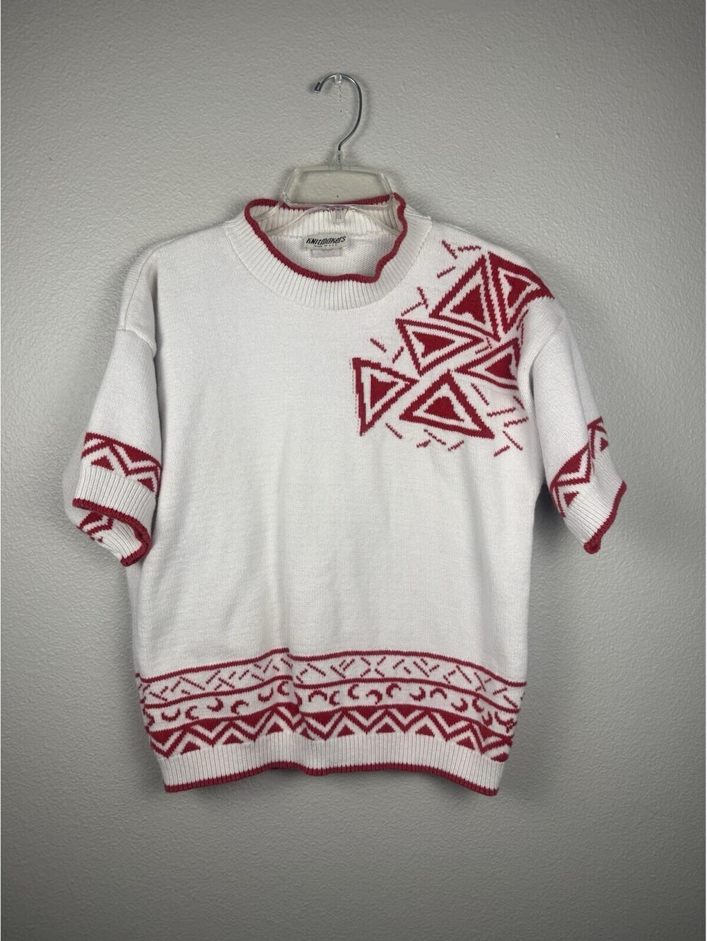 Vintage Knitmakers USA Sweater Large White Red Geometric Short Sleeve 80s 90s